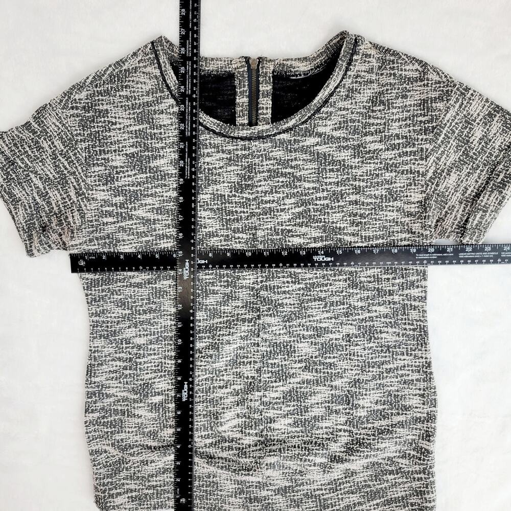 Maternity textured Knit Short Sleeve Top Black White Zip Back Casual Chic Size M - Picture 4 of 6